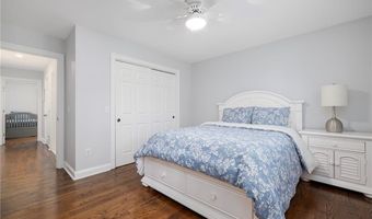 80 Douglas Dr, North Kingstown, RI 02874