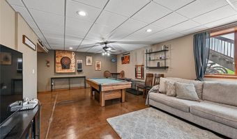 612 Deer Ridge Dr, Atkins, IA 52206