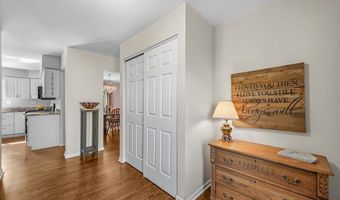 39867 N Harbor Ridge Dr, Antioch, IL 60002