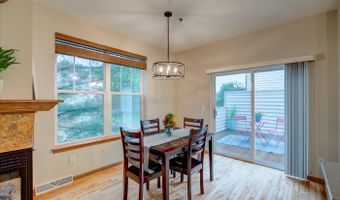 30 S Gardens Way, Fitchburg, WI 53711