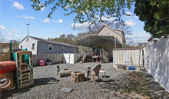 70 Perkins Ave, Cranston, RI 02910