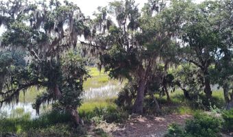 1 Bennett Point Dr A, Beaufort, SC 29907