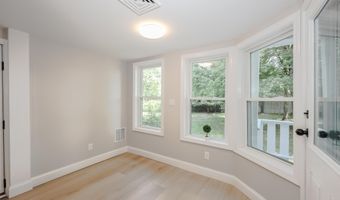 32 Raymond Rd, Auburn, NH 03032