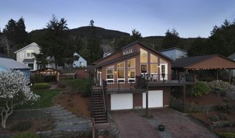 126 N Ocean Ave, Rockaway Beach, OR 97136