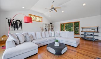 4211 NW Lower Village Rd, Bend, OR 97703