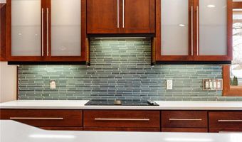 400 Oakland Pl NE 9, Austin, MN 55912