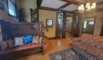 817 N Main St, Aberdeen, SD 57401