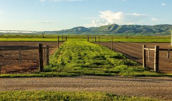 950 Miles, Bancroft, ID 83217