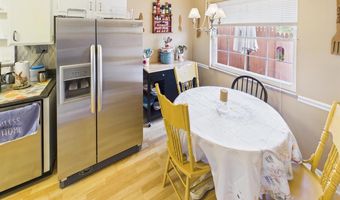 415 Redbud Dr, Ashland, KY 41102