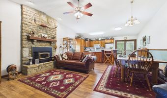8052 E Ash Rd, Bloomfield, IN 47424