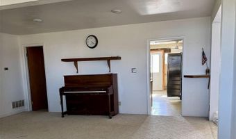 20 1st Ave E, Deaver, WY 82421