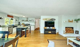 36 Fairway Rd, Narragansett, RI 02882