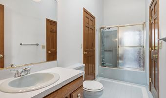 1657 Wake Robin Ct, Ann Arbor, MI 48103