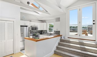 433 Thames St E, Newport, RI 02840