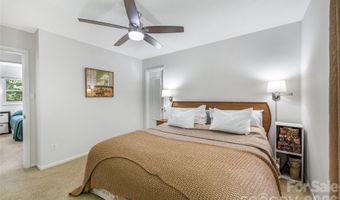 13 Rolling View Dr, Asheville, NC 28805