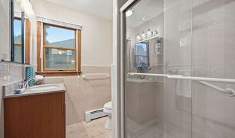 7 Dogwood Dr, Ansonia, CT 06401
