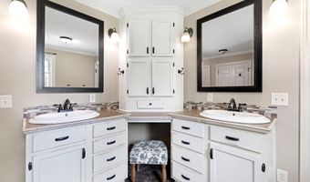 1526 Needmore Rd, Albertville, AL 35950