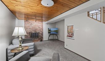 441 Walnut Ln, Apple Valley, MN 55124