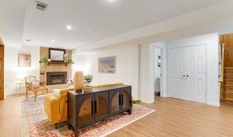 8606 FALKSTONE Ln, Alexandria, VA 22309