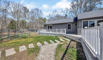 52 Clubhouse Dr, Bourne, MA 02532