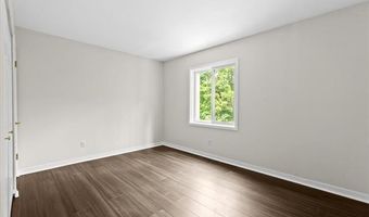 2208 Applewood Ct, Ann Arbor, MI 48103
