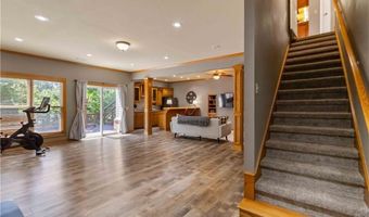 3906 NE Cadbury Ave, Bentonville, AR 72712