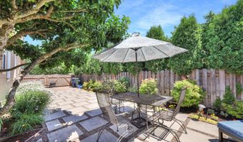 951 S St, Springfield, OR 97477