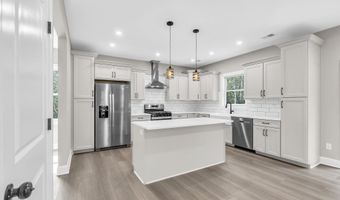 70 Seurat St, Barnegat, NJ 08005