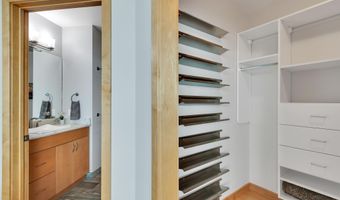 350 S Hamilton St 901, Madison, WI 53703