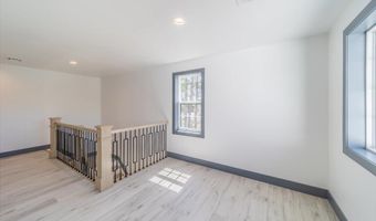 187 Grand Central Pkwy, Bayville, NJ 08721