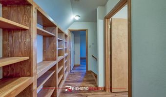 27 Longhorn Dr, Cody, WY 82414