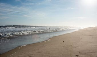 623 Lazy Point Rd, Amagansett, NY 11930