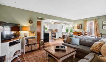 24 Sawyer Pl, Albany, NY 12208