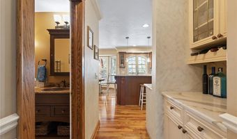 12581 Dover Dr, Apple Valley, MN 55124