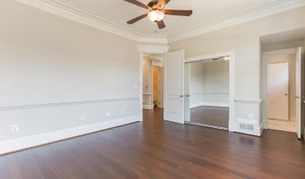 5823 GOLDSBORO Rd, Bethesda, MD 20817