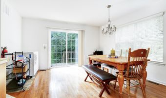 10 Oyster Bay Rd H, Absecon, NJ 08201