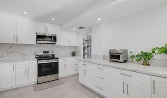 10180 W Bay Harbor Dr 2c, Bay Harbor Islands, FL 33154