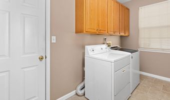 16 Heritage Dr, Allentown, NJ 08501