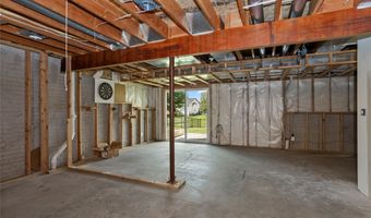 2010 SE Clover Ridge Dr, Ankeny, IA 50021