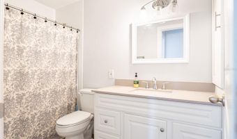 249 AFTON Sq 211, Altamonte Springs, FL 32714