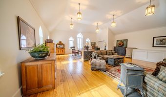 48 Old Searsport Ave, Belfast, ME 04915