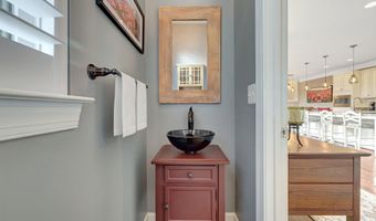 20405 SAVIN HILL Dr, Ashburn, VA 20147