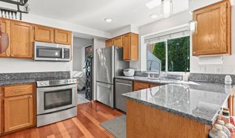 16056 NW TELSHIRE Dr, Beaverton, OR 97006