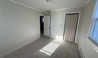 33 Saint Elizabeth St 2, Bristol, RI 02809
