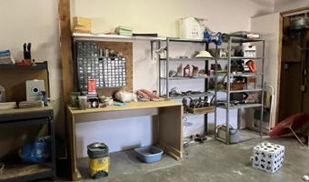 27230 S COYOTE Trl, Congress, AZ 85332