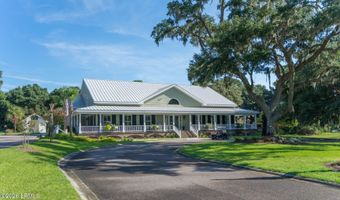 54 Tuscarora Ave, Beaufort, SC 29907