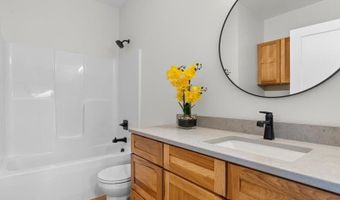 1165 Salm Dr, North Liberty, IA 52317