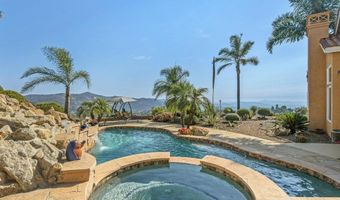 15718 Creek Hills Rd, El Cajon, CA 92021