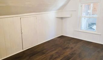 5 Reynolds Dr, Brattleboro, VT 05301