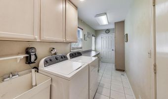 715 W Whiting Ln, Arlington Heights, IL 60004